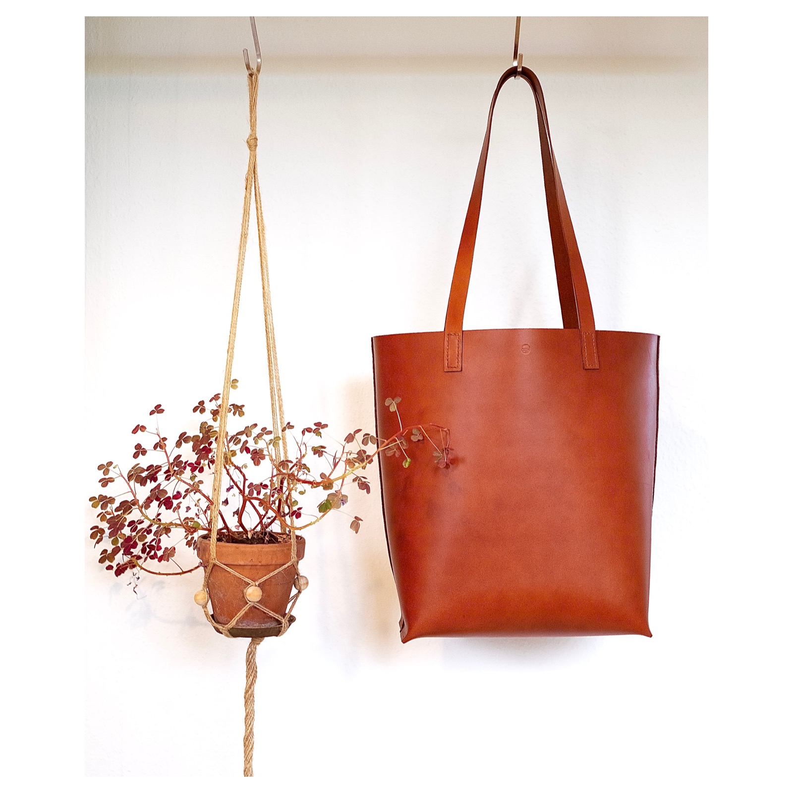 bronze Tal højt sagging Shopper taske i cognac farvet kernelæder | Smuk, stilren og tidsløs